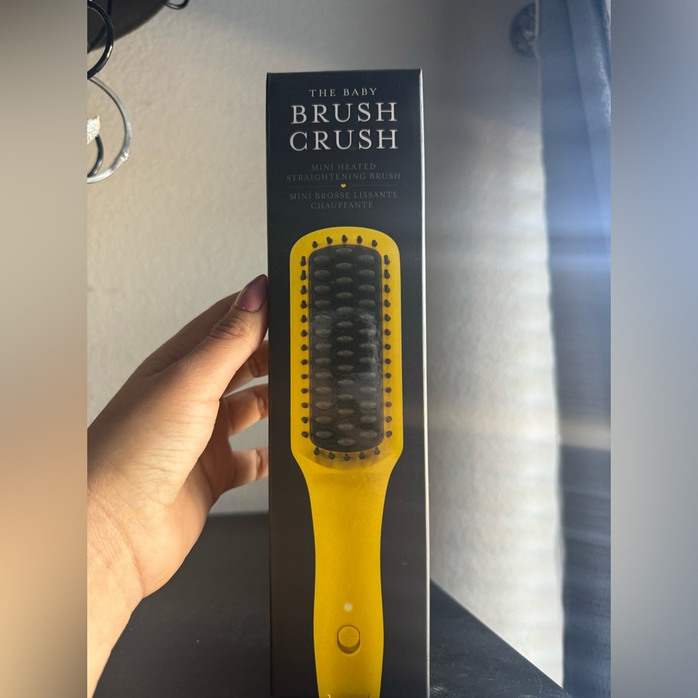 Drybar The Baby Brush Crush Mini Heated Straightening